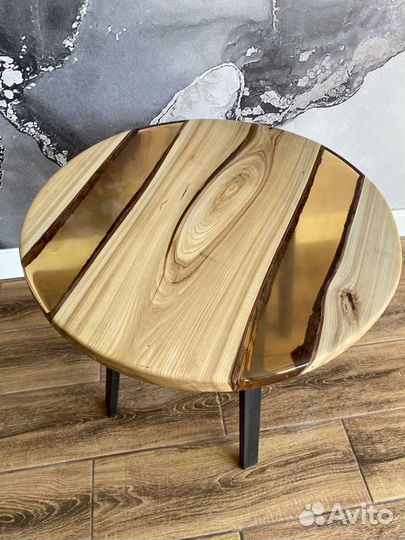 Журнальный столик