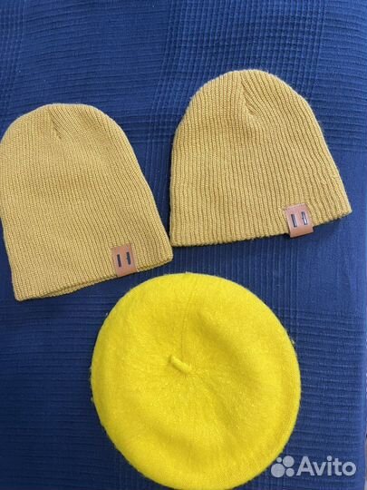 Шапки горчичного цвета и берет