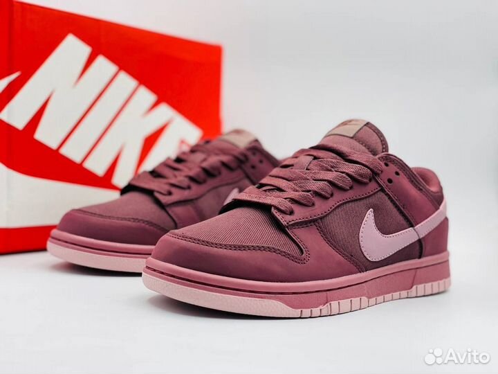 Кроссовки Nike Dunk Low