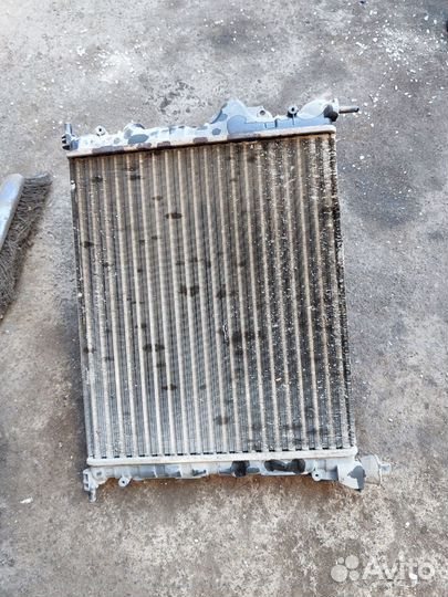 Радиатор основной рено клио 2, символ