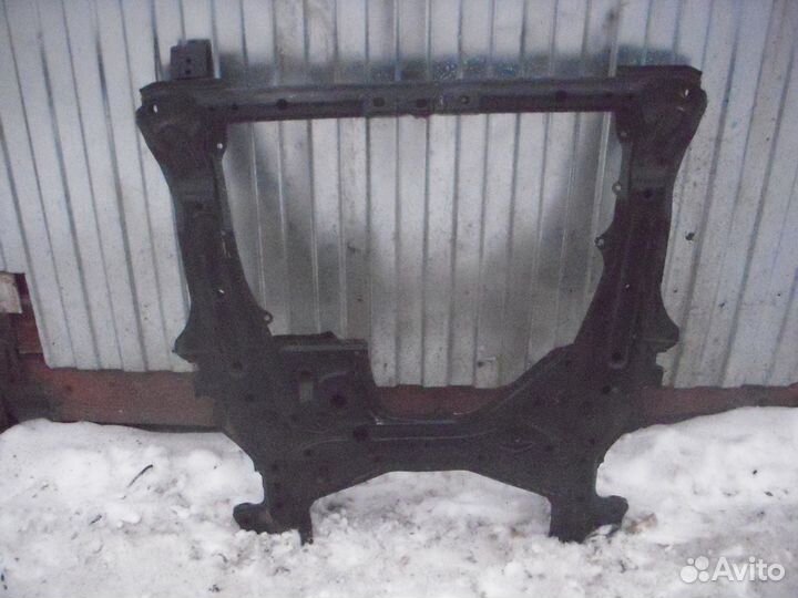 Подрамник передний Honda CR-V 3 2.4л. 50200swaa70