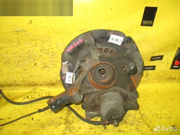 Ступица на Toyota Isis ANM10G 1AZ-FSE