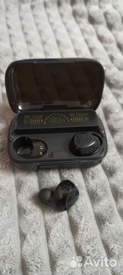 Беспроводные наушники с повербанком