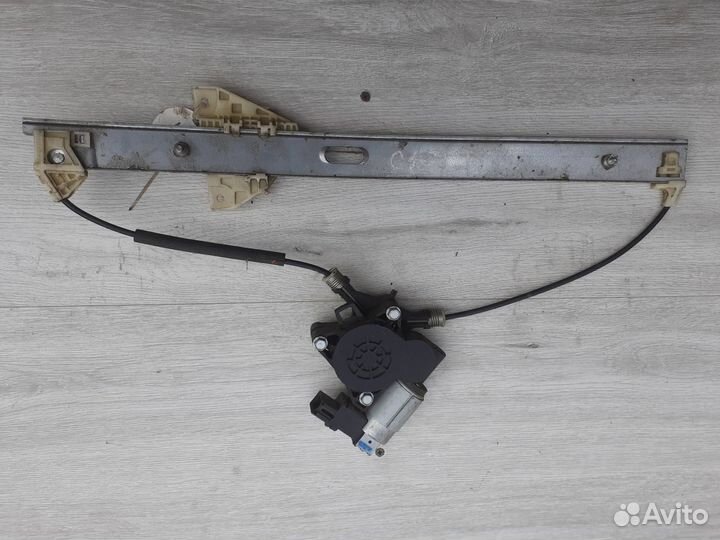 Стеклоподъемник передний правый Mazda CX 7