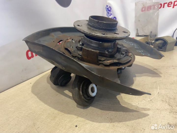 Цапфа задняя правая Bmw X1 E84 N20B20A 2011