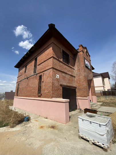 Дом 198 м² на участке 8 сот.