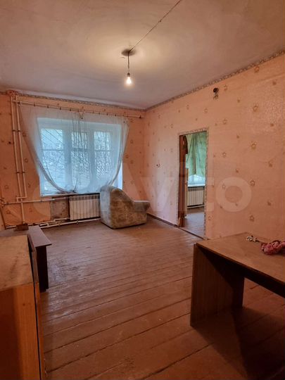 Комната 30 м² в 4-к., 1/3 эт.