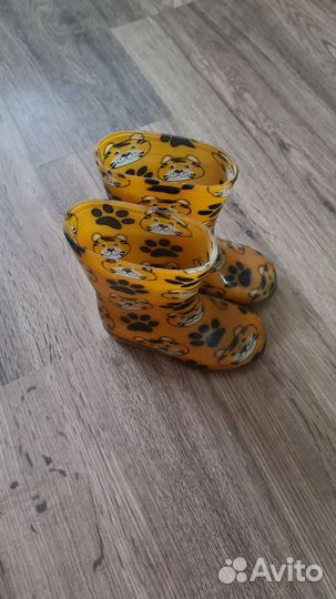 Резиновые сапоги