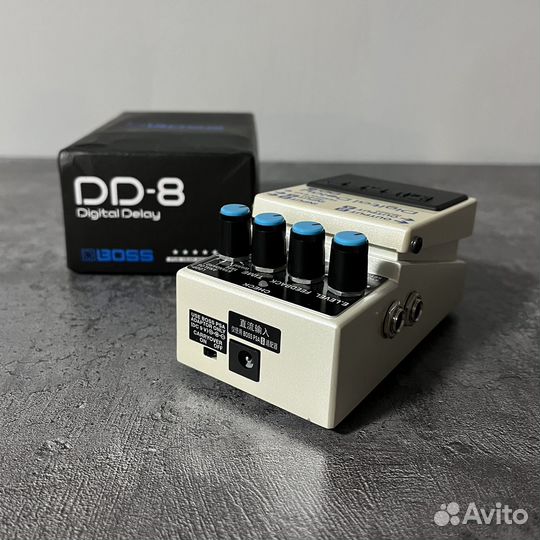 Boss dd-8 Гитарная педаль