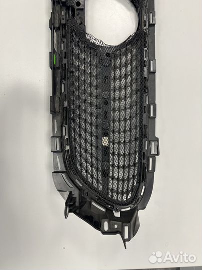 Решетка радиатора Mercedes W213 (A213 880 3506)