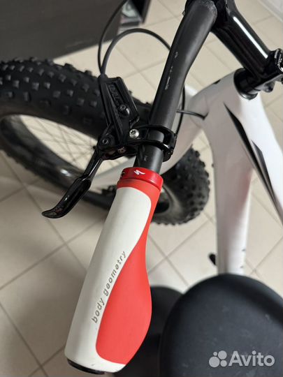 Фэт байк Specialized