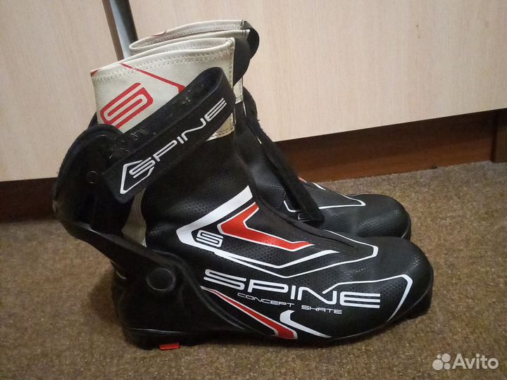 Лыжные ботинки для конькового хода