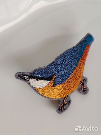 Брошь птица поползень