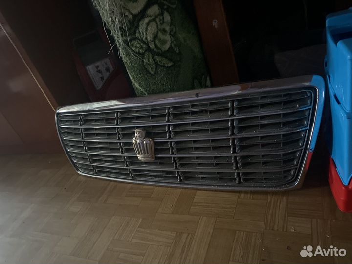 Решетка радиатора Toyota Crown
