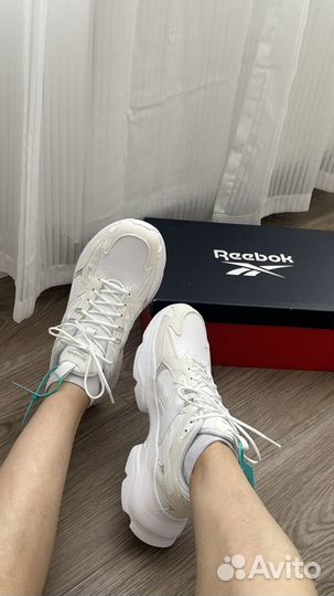 Кроссовки reebok женские 40 размер