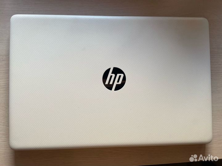 Ноутбук HP Laptop 15-db1232ur белый