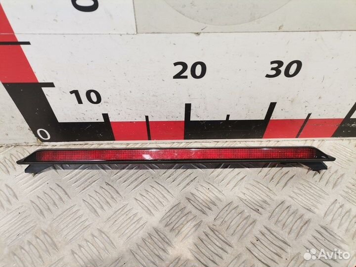 Фонарь задний (стоп сигнал) для Volkswagen Golf 4