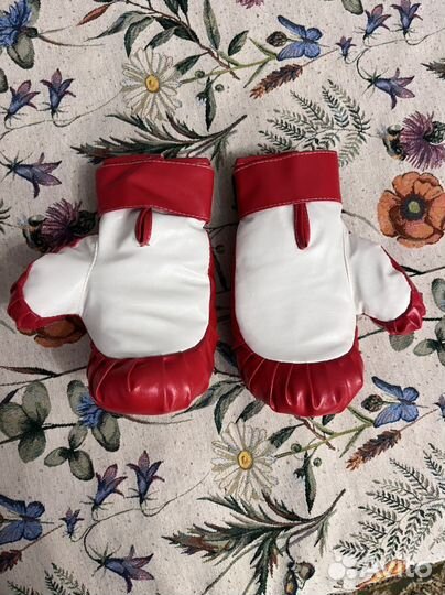 Боксерские перчатки