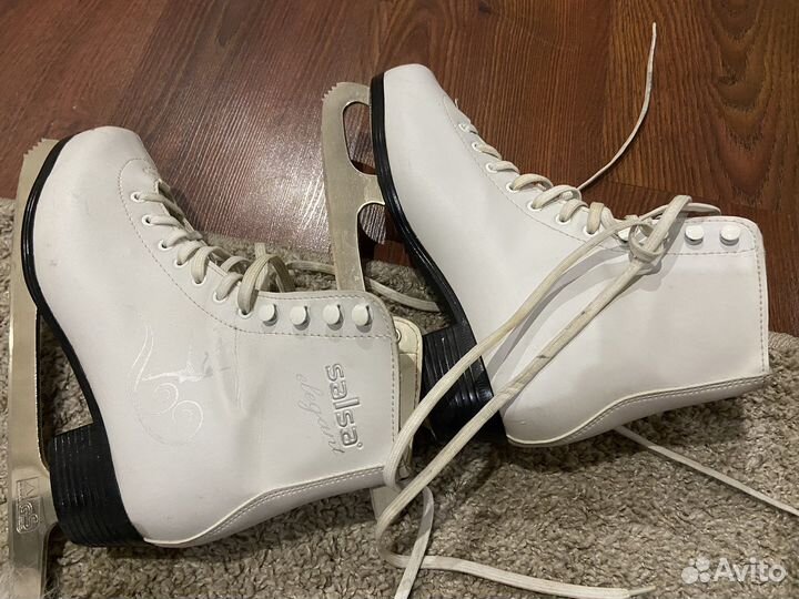 Коньки женские