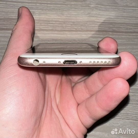 iPhone 6S, 32 ГБ