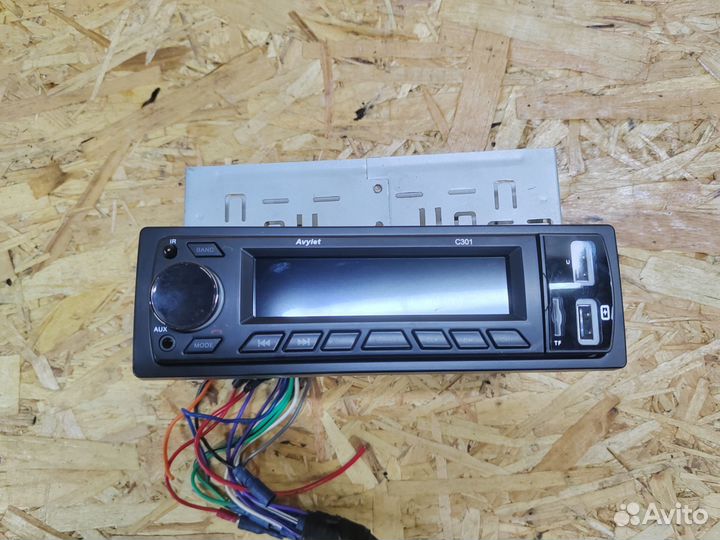 Магнитола Avylet c301