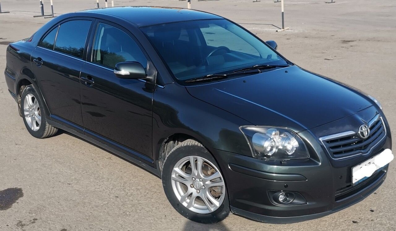 Toyota Avensis: фото владельца