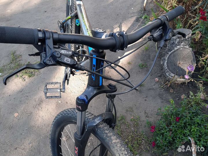 Велосипед GT avalanche sport 27.5 рама М и L