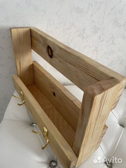 Полка из дерева