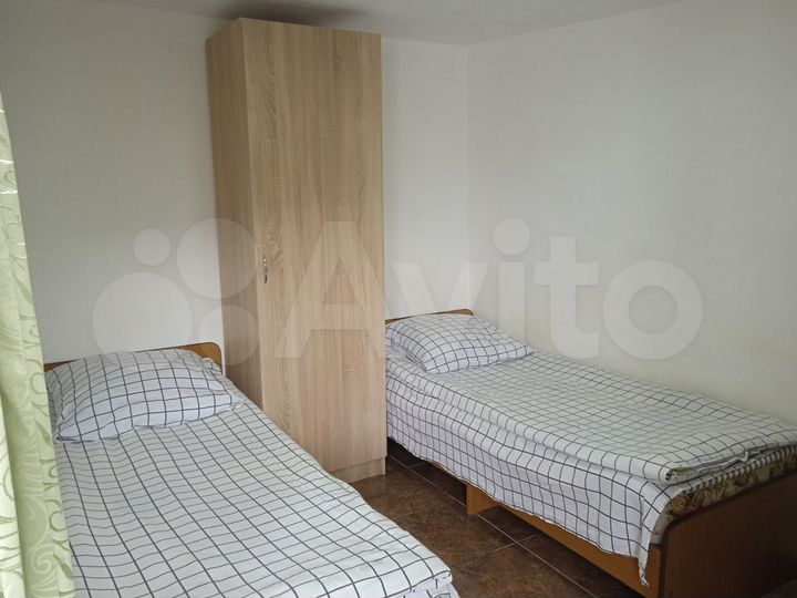 Дом 20 м² на участке 1 сот.