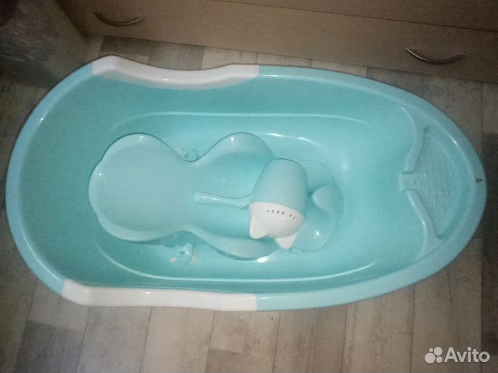 Ванночка для купания новорожденного малыша