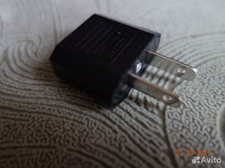 Переходник с европейской вилки на американскую