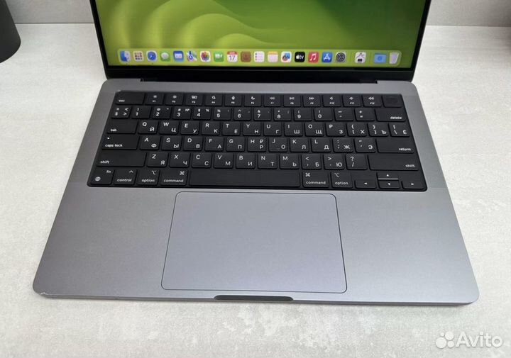 MacBook Pro 14