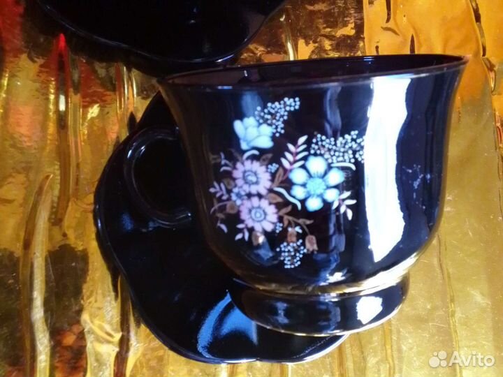 Сервиз. 2 в 1 чайный и ликерный.Винтаж