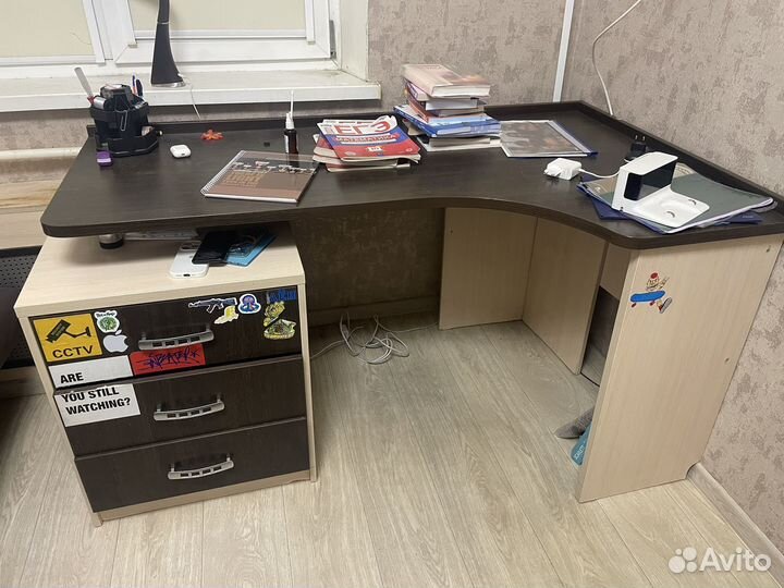 Стол компьютерный