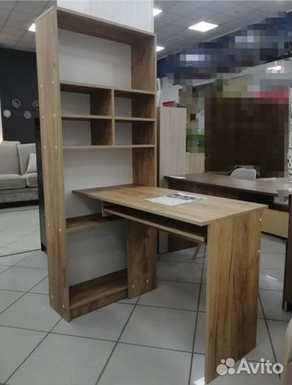 Стол компьютерный