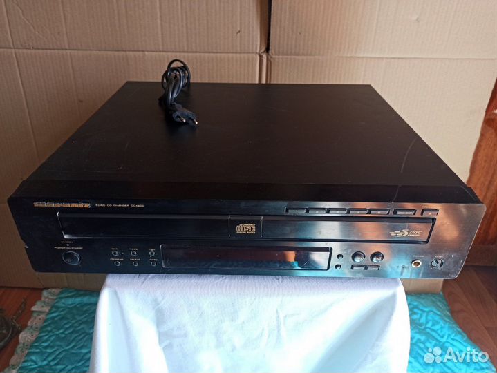 Проигрыватель CD. Marantz CC4300