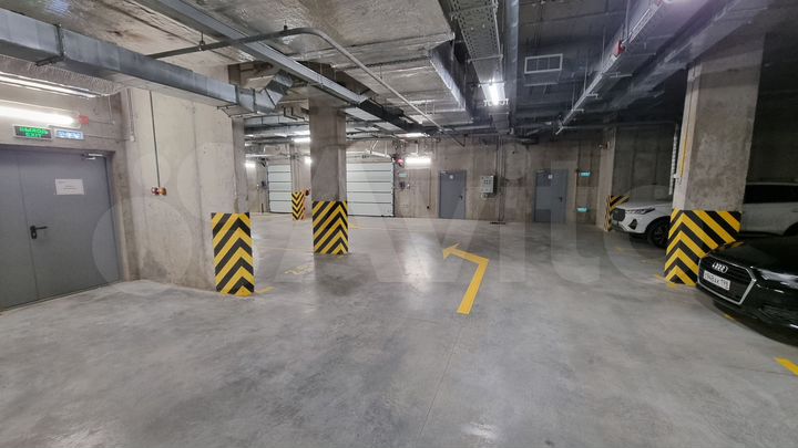 Машиноместо, 13 м²