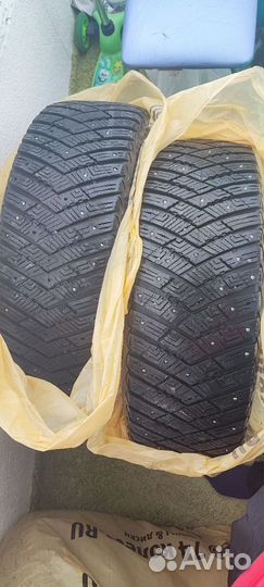 Goodyear UltraGrip Ice Arctic SUV 235/60 R18 107T