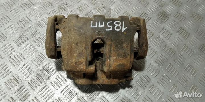 Суппорт передний правый Gl x164