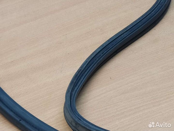 Уплотнитель крышки багажника, Mazda 626 GV