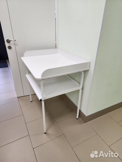 Пеленальный столик