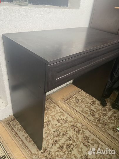 Туалетный столик