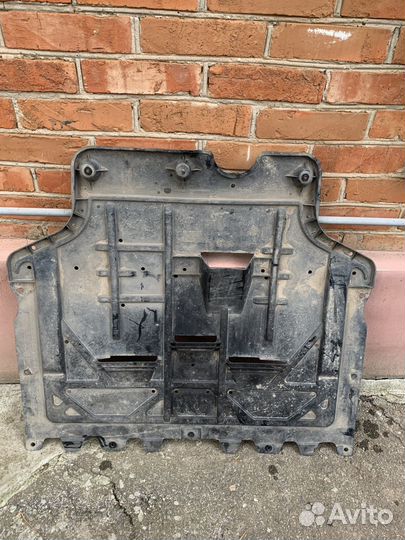 Пыльник двигателя Faw bestune b70