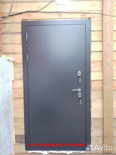 Тёплая дверь входная под ключ