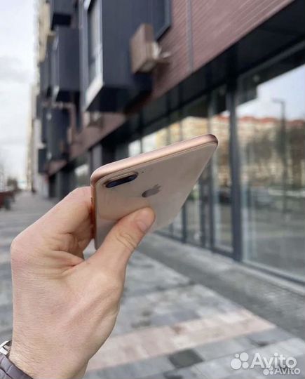 iPhone 8 Plus, 64 ГБ