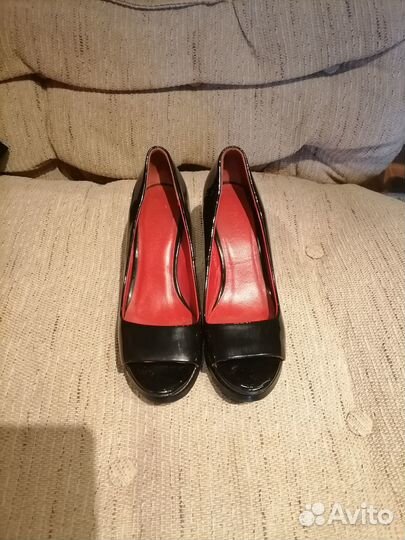Женские туфли лаковые на платформе 35р.Paolo Conte