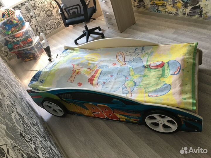 Продам детскую машинку