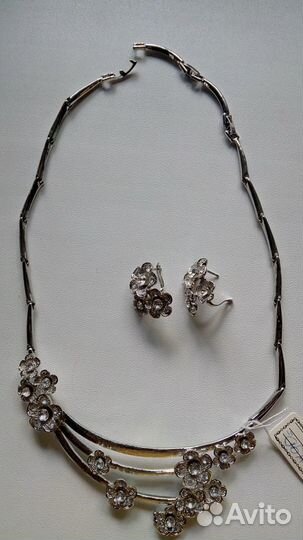 Бижутерия: бусы, серьги, ожерелье