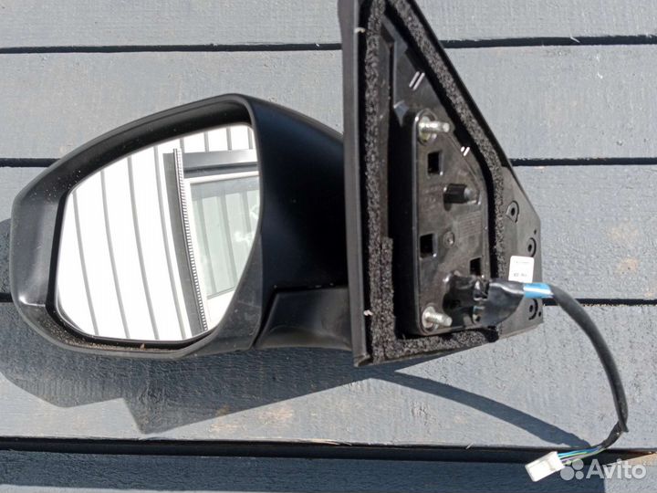 Боковое зеркало Ниссан Альмера