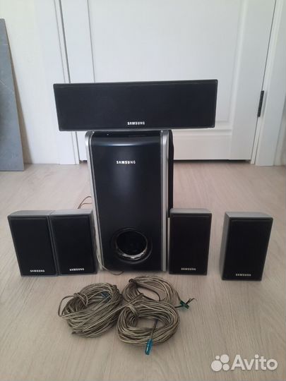 Сабвуфер и колонки Samsung